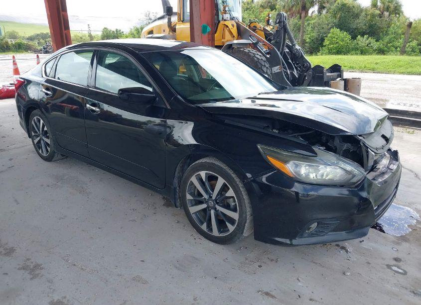 2016 Nissan Altima 3.5 SR (VIN 1N4BL3AP3GC269914) main photo