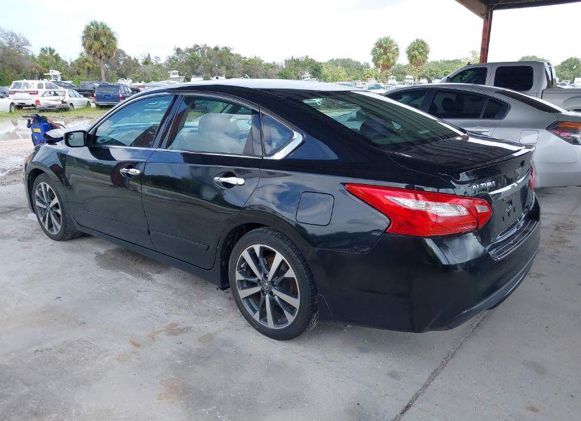 Photo 3 of 2016 Nissan Altima 3.5 SR (VIN 1N4BL3AP3GC269914)