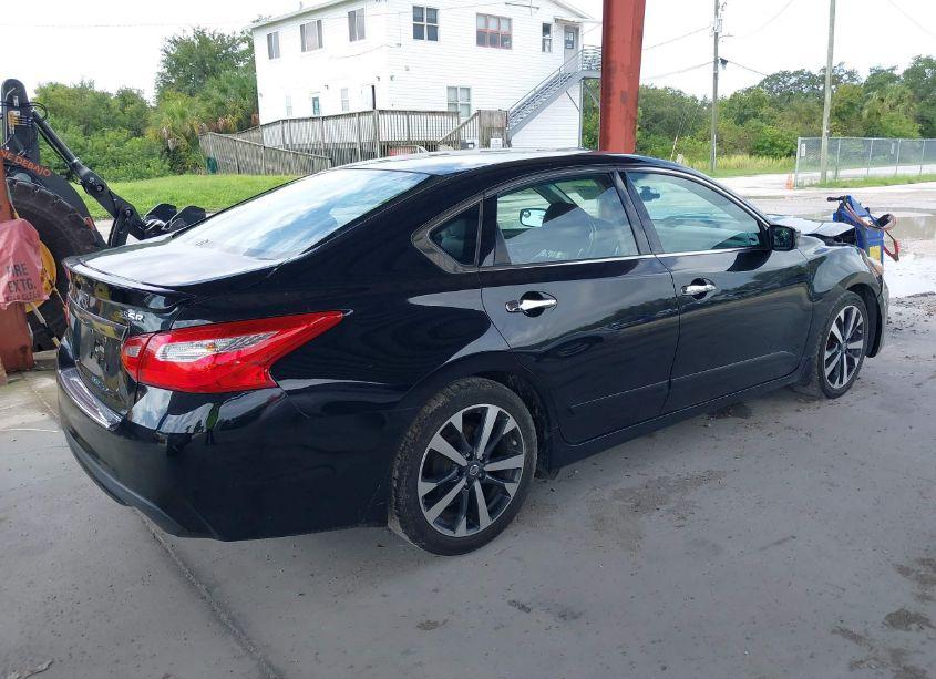 Photo 4 of 2016 Nissan Altima 3.5 SR (VIN 1N4BL3AP3GC269914)