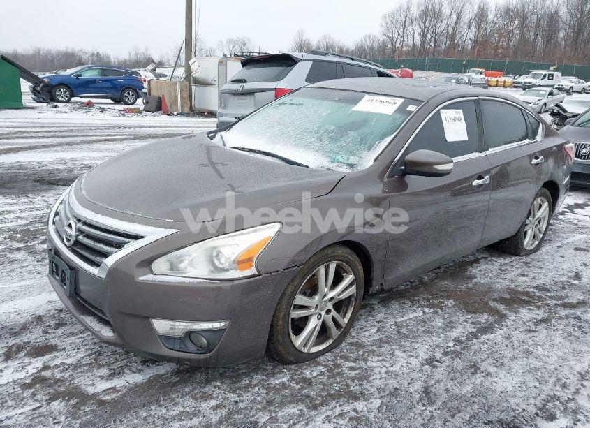 Photo 2 of 2013 Nissan Altima 3.5 SV (VIN 1N4BL3AP4DC132010)