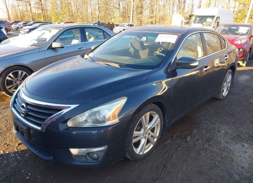 Photo 2 of 2013 Nissan Altima 3.5 SV (VIN 1N4BL3AP4DC136686)