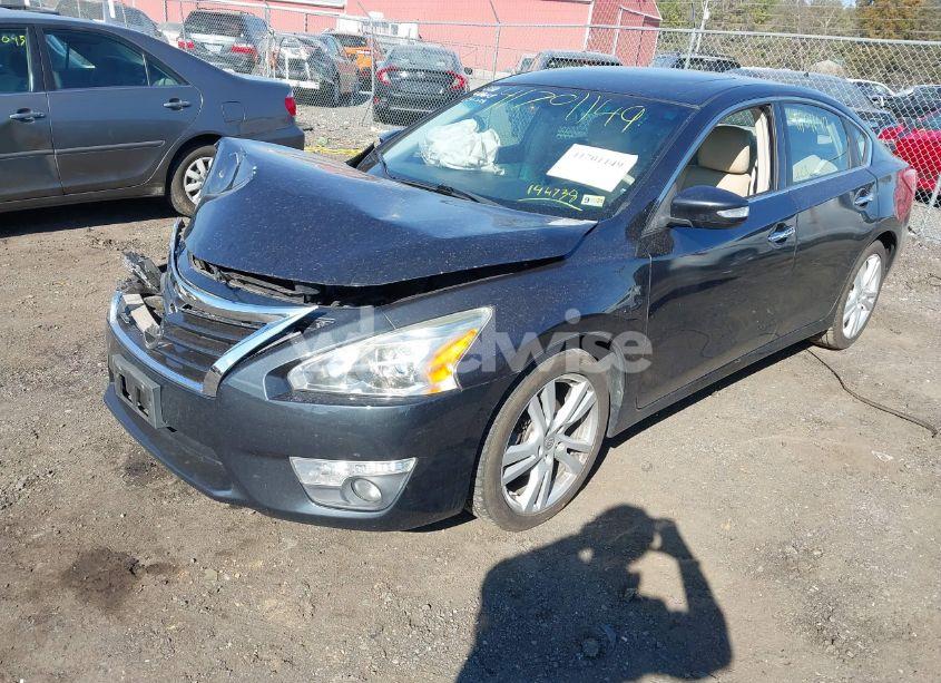 Photo 2 of 2013 Nissan Altima 3.5 SL (VIN 1N4BL3AP4DC144738)