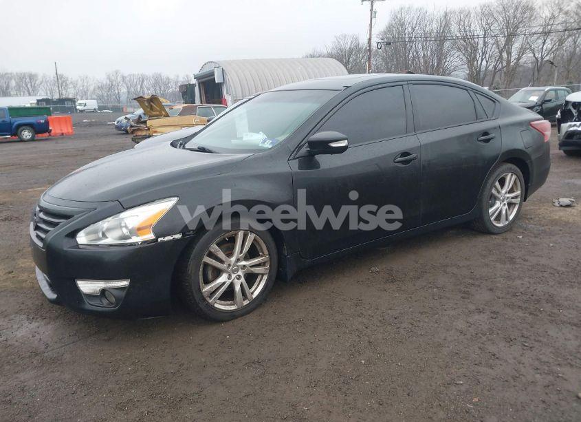 Photo 2 of 2013 Nissan Altima 3.5 SL (VIN 1N4BL3AP4DN476537)