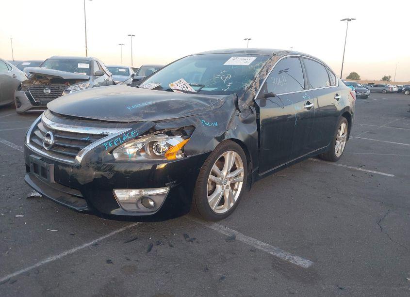 Photo 2 of 2013 Nissan Altima 3.5 SL (VIN 1N4BL3AP4DN485691)