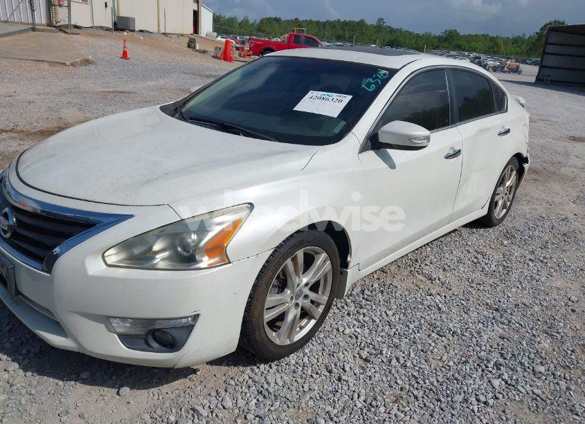 Photo 2 of 2013 Nissan Altima 3.5 SL (VIN 1N4BL3AP4DN531438)