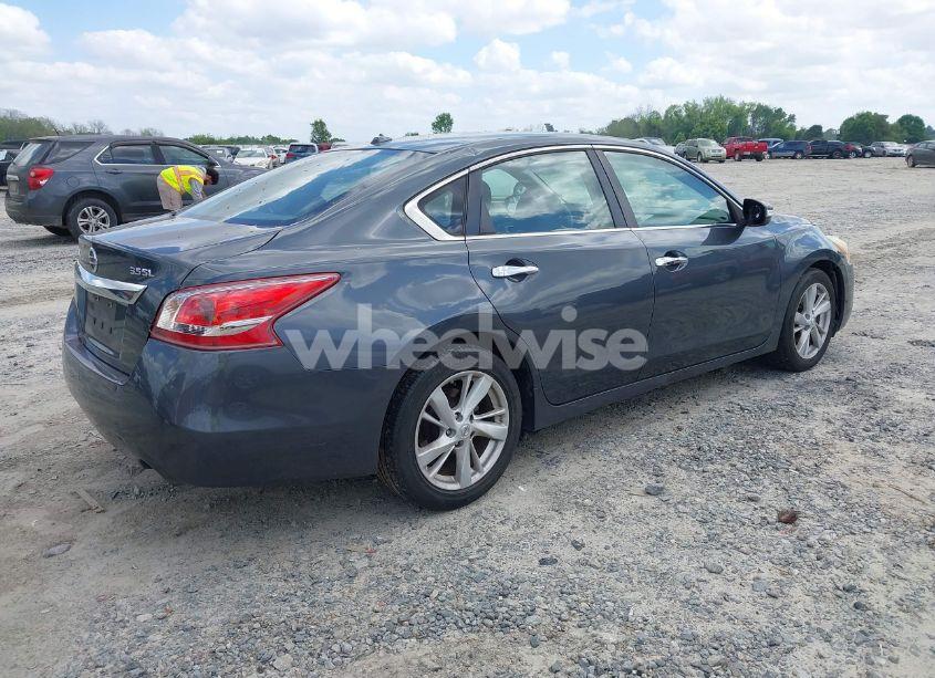 Photo 4 of 2013 Nissan Altima 3.5 SV (VIN 1N4BL3AP4DN565797)