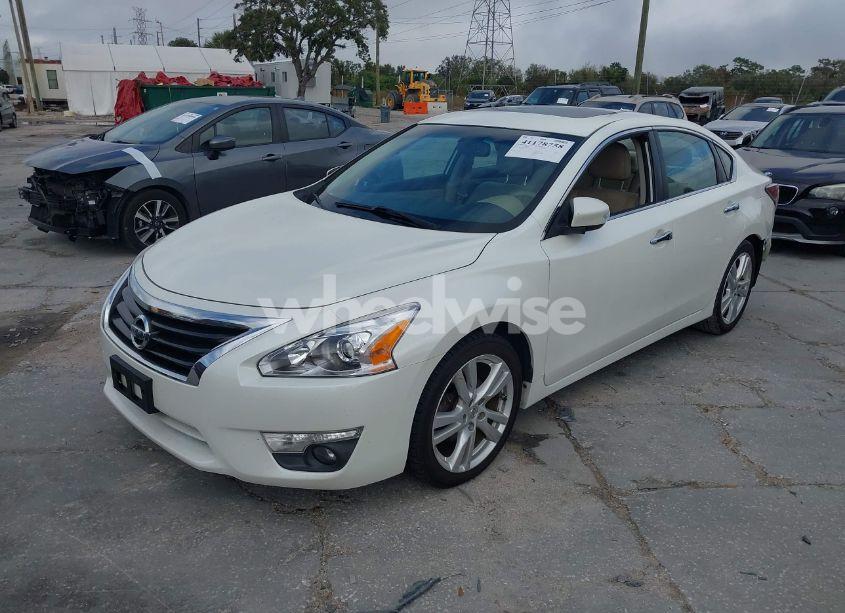 Photo 2 of 2014 Nissan Altima 3.5 SL (VIN 1N4BL3AP4EC108095)