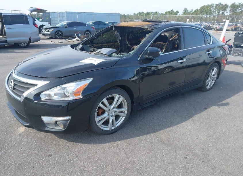 Photo 2 of 2015 Nissan Altima 3.5 SL (VIN 1N4BL3AP4FC127005)