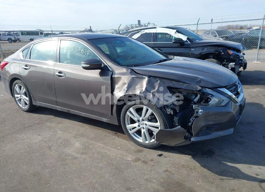 2016 Nissan Altima 3.5 SL/3.5 SR (VIN 1N4BL3AP4GC121934) main photo