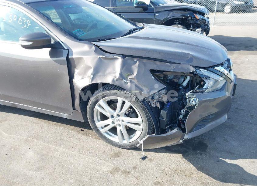 Photo 6 of 2016 Nissan Altima 3.5 SL/3.5 SR (VIN 1N4BL3AP4GC121934)