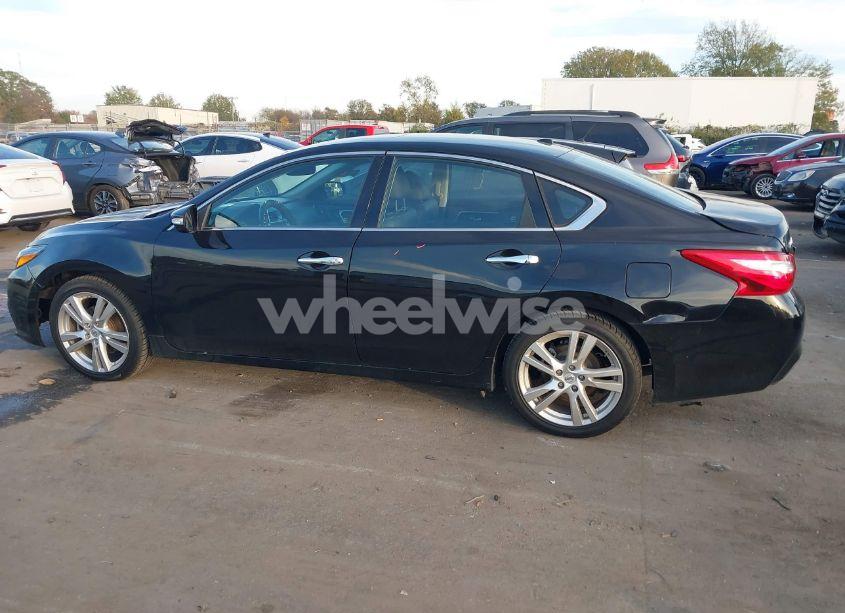 Photo 14 of 2017 Nissan Altima 3.5 SL/3.5 SR (VIN 1N4BL3AP4HC125404)