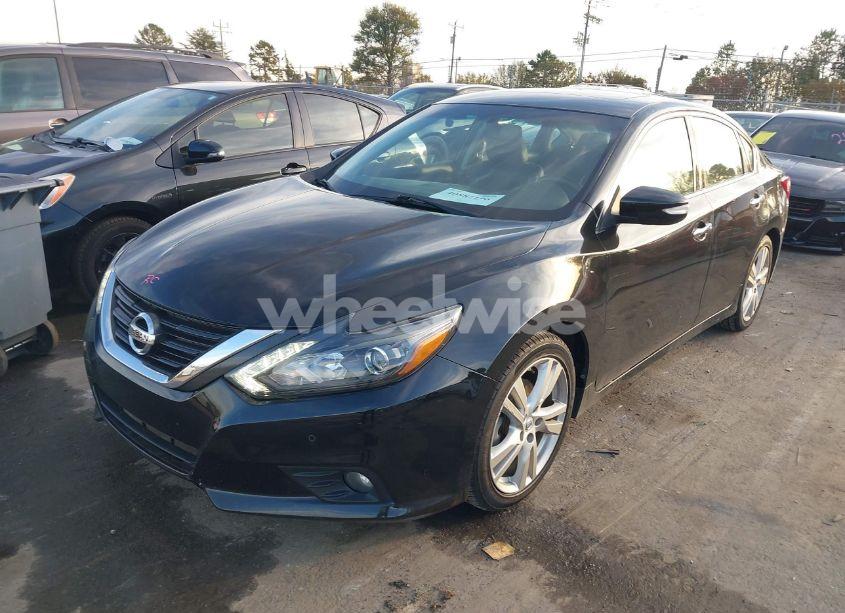 Photo 2 of 2017 Nissan Altima 3.5 SL/3.5 SR (VIN 1N4BL3AP4HC125404)