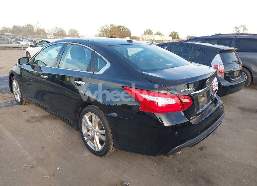 Photo 3 of 2017 Nissan Altima 3.5 SL/3.5 SR (VIN 1N4BL3AP4HC125404)