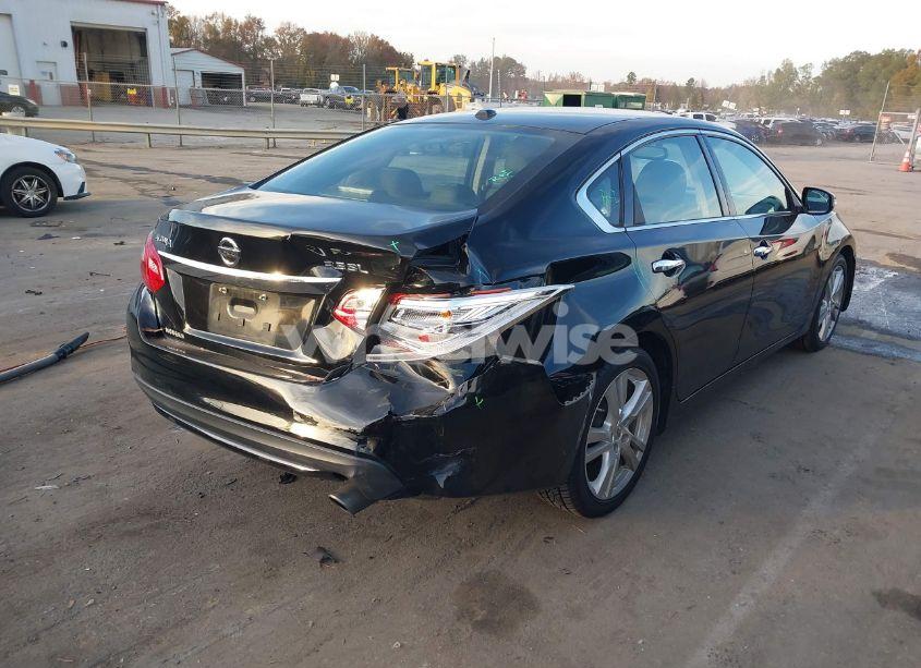 Photo 4 of 2017 Nissan Altima 3.5 SL/3.5 SR (VIN 1N4BL3AP4HC125404)