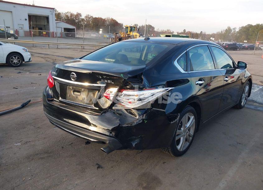 Photo 6 of 2017 Nissan Altima 3.5 SL/3.5 SR (VIN 1N4BL3AP4HC125404)