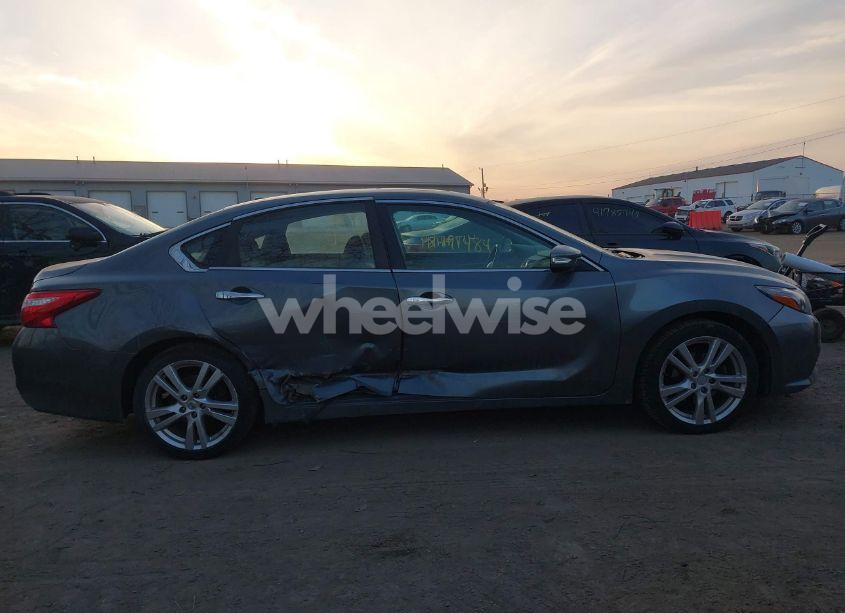 Photo 12 of 2017 Nissan Altima 3.5 SL (VIN 1N4BL3AP4HC180533)