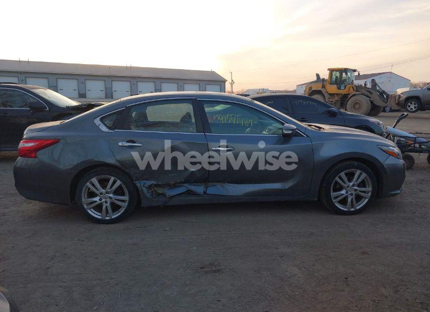 Photo 14 of 2017 Nissan Altima 3.5 SL (VIN 1N4BL3AP4HC180533)