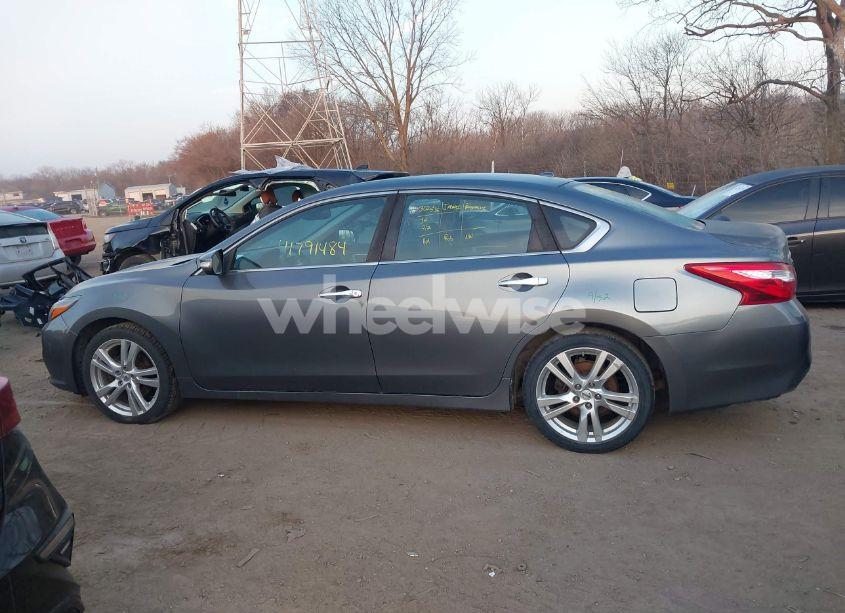 Photo 15 of 2017 Nissan Altima 3.5 SL (VIN 1N4BL3AP4HC180533)