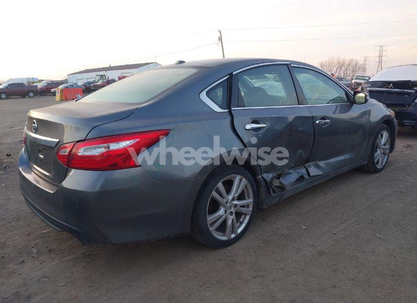 Photo 18 of 2017 Nissan Altima 3.5 SL (VIN 1N4BL3AP4HC180533)