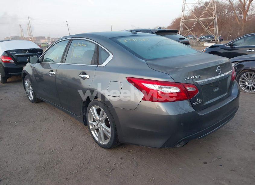 Photo 3 of 2017 Nissan Altima 3.5 SL (VIN 1N4BL3AP4HC180533)