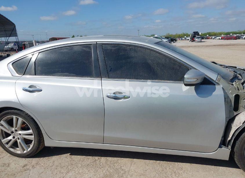 Photo 14 of 2017 Nissan Altima 3.5 SL (VIN 1N4BL3AP4HC186364)