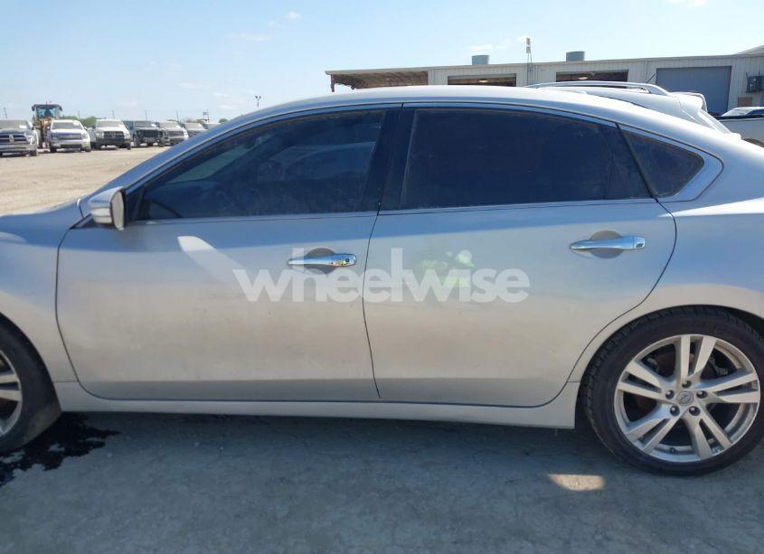 Photo 15 of 2017 Nissan Altima 3.5 SL (VIN 1N4BL3AP4HC186364)