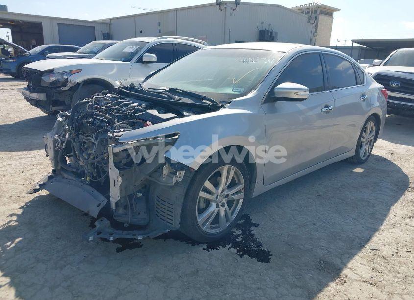 Photo 2 of 2017 Nissan Altima 3.5 SL (VIN 1N4BL3AP4HC186364)
