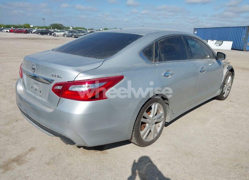 Photo 4 of 2017 Nissan Altima 3.5 SL (VIN 1N4BL3AP4HC186364)