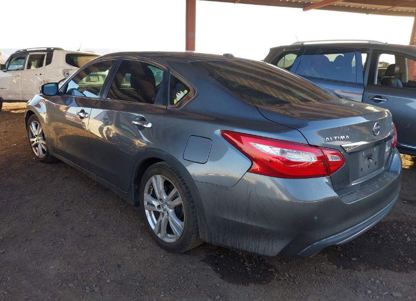 Photo 3 of 2017 Nissan Altima 3.5 SL (VIN 1N4BL3AP4HC200571)