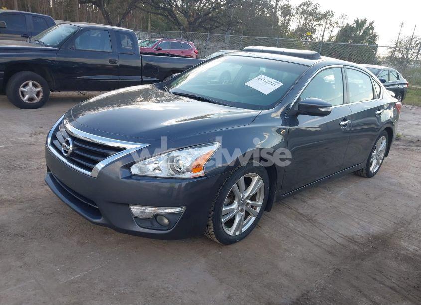 Photo 2 of 2013 Nissan Altima 3.5 SV (VIN 1N4BL3AP5DC194113)