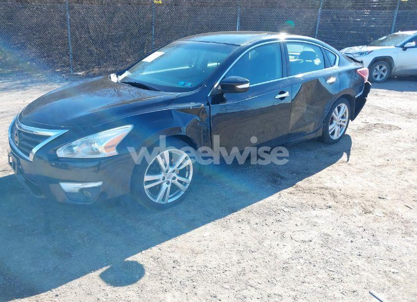 Photo 2 of 2013 Nissan Altima 3.5 SL (VIN 1N4BL3AP5DC244329)