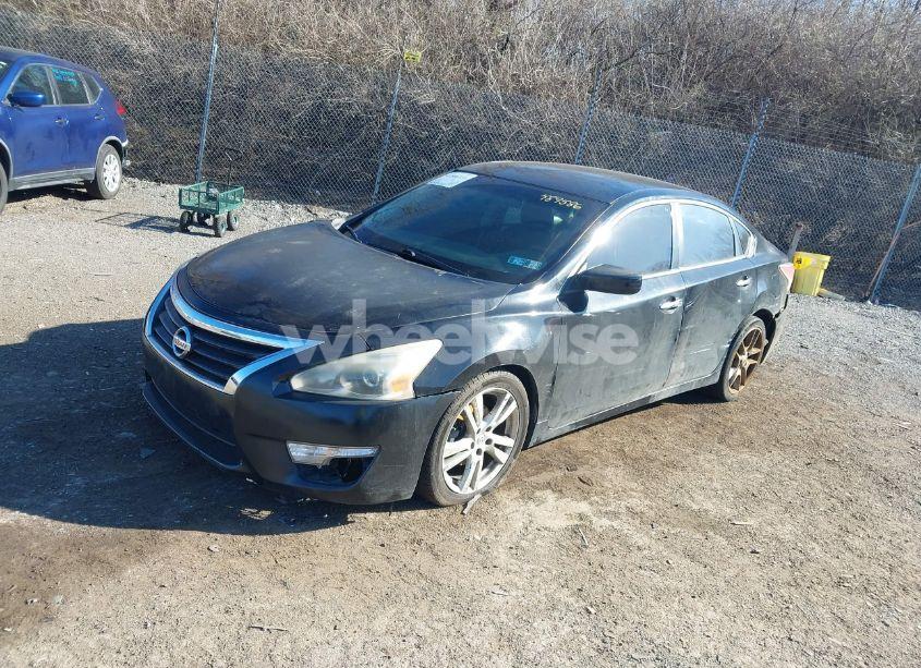 Photo 2 of 2013 Nissan Altima 3.5 S (VIN 1N4BL3AP5DN489586)