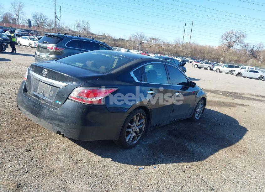 Photo 4 of 2013 Nissan Altima 3.5 S (VIN 1N4BL3AP5DN489586)
