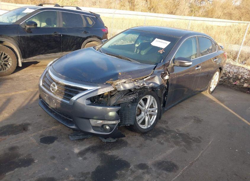Photo 2 of 2013 Nissan Altima 3.5 SL (VIN 1N4BL3AP5DN503647)