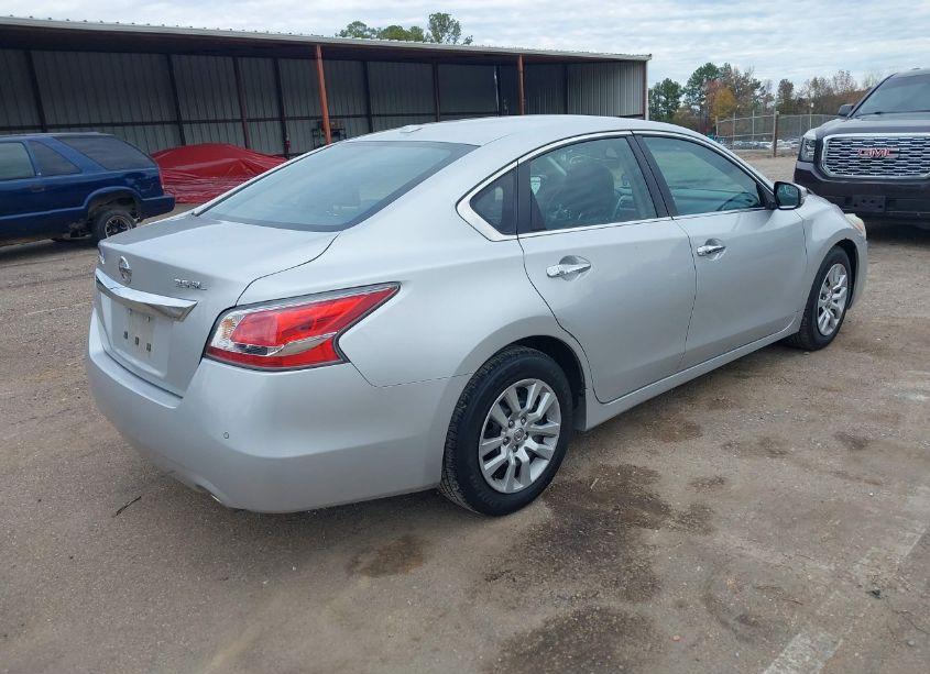 Photo 4 of 2015 Nissan Altima 3.5 S/3.5 SL/3.5 SV (VIN 1N4BL3AP5FC478649)