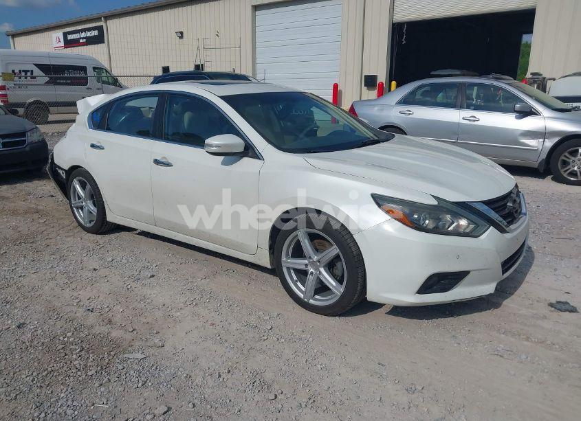 2016 Nissan Altima 3.5 SL/3.5 SR (VIN 1N4BL3AP5GC111459) main photo