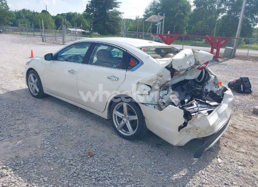 Photo 3 of 2016 Nissan Altima 3.5 SL/3.5 SR (VIN 1N4BL3AP5GC111459)