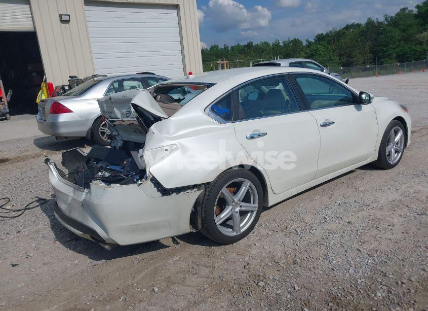 Photo 4 of 2016 Nissan Altima 3.5 SL/3.5 SR (VIN 1N4BL3AP5GC111459)