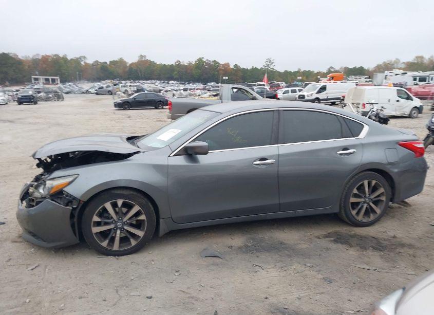 Photo 15 of 2016 Nissan Altima 3.5 SR (VIN 1N4BL3AP5GC173136)