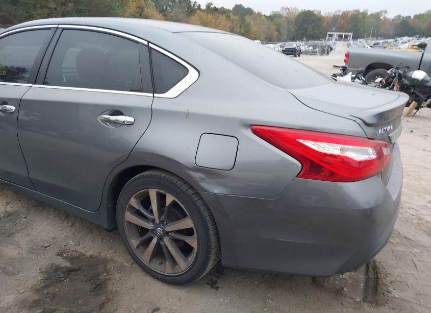 Photo 18 of 2016 Nissan Altima 3.5 SR (VIN 1N4BL3AP5GC173136)