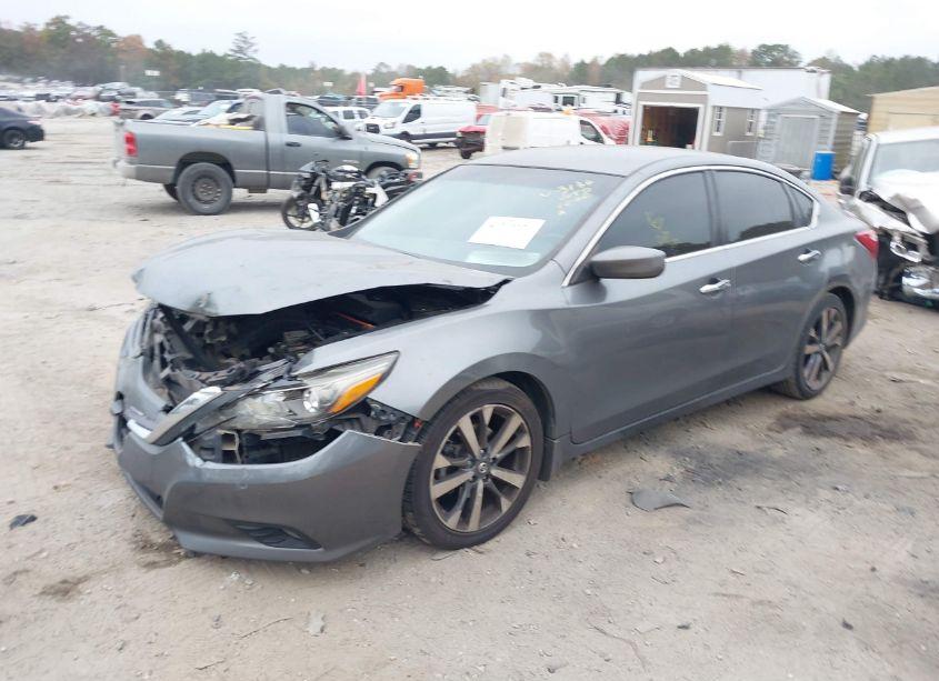 Photo 2 of 2016 Nissan Altima 3.5 SR (VIN 1N4BL3AP5GC173136)