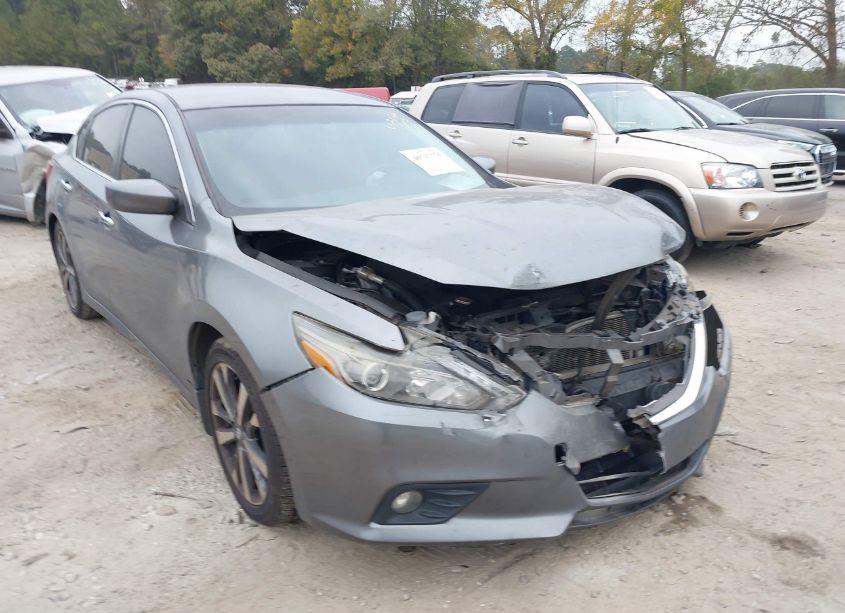 Photo 6 of 2016 Nissan Altima 3.5 SR (VIN 1N4BL3AP5GC173136)