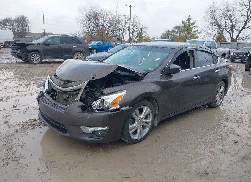 Photo 2 of 2013 Nissan Altima 3.5 SL (VIN 1N4BL3AP6DC241553)