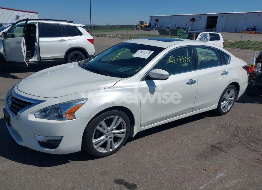 Photo 2 of 2014 Nissan Altima 3.5 SL (VIN 1N4BL3AP6EC290818)