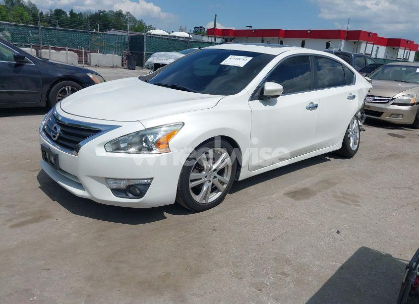 Photo 2 of 2015 Nissan Altima 3.5 SL (VIN 1N4BL3AP6FC205820)