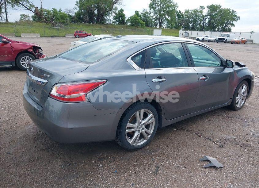 Photo 4 of 2015 Nissan Altima 3.5 S/3.5 SL/3.5 SV (VIN 1N4BL3AP6FC490373)