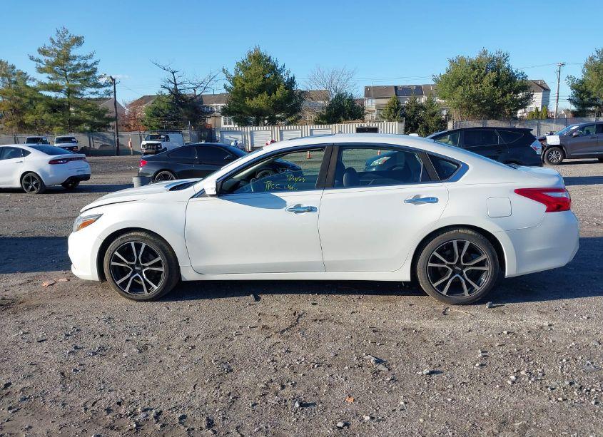 Photo 14 of 2016 Nissan Altima 3.5 SL (VIN 1N4BL3AP6GC145703)