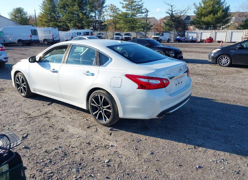 Photo 3 of 2016 Nissan Altima 3.5 SL (VIN 1N4BL3AP6GC145703)