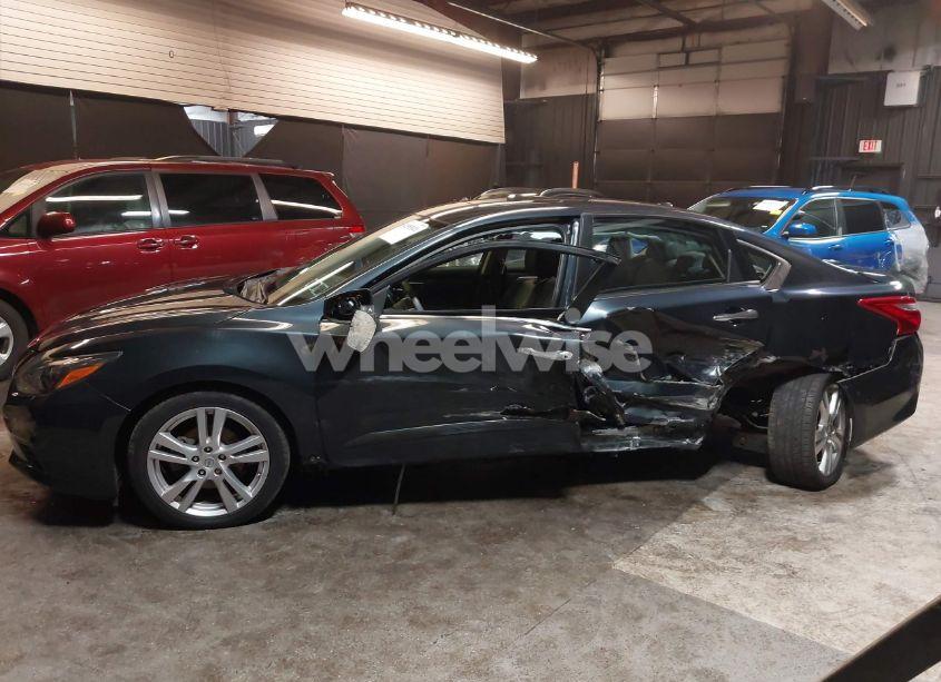 Photo 6 of 2016 Nissan Altima 3.5 SL (VIN 1N4BL3AP6GC152571)