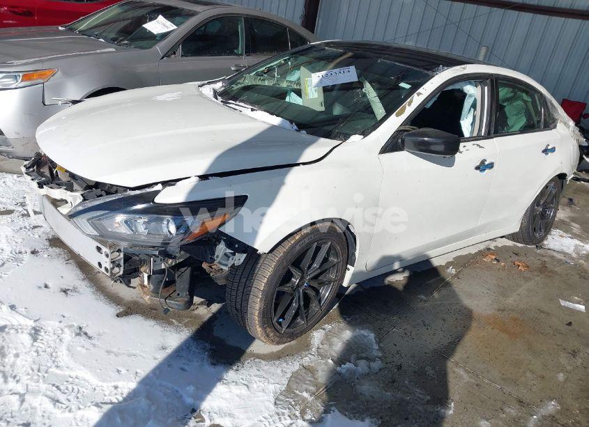 Photo 2 of 2016 Nissan Altima 3.5 SR (VIN 1N4BL3AP6GC163361)